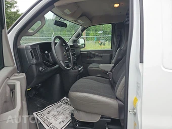 2025 Chevrolet Express 2500 Cargo Van 1WT 135.0" WB - miniatura 7