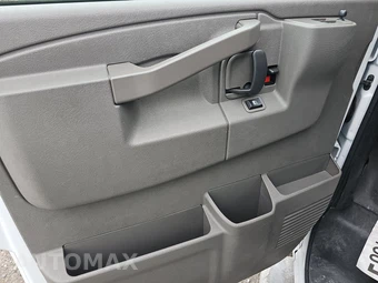 2025 Chevrolet Express 2500 Cargo Van 1WT 135.0" WB - miniatura 9