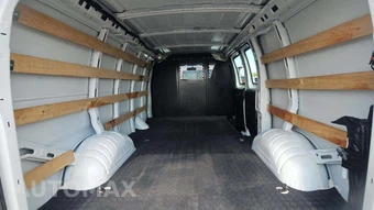 2025 Chevrolet Express 2500 Cargo Van 1WT 135.0" WB - miniatura 22