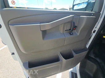 2025 Chevrolet Express 2500 Cargo Van 1WT 135.0" WB - miniatura 9