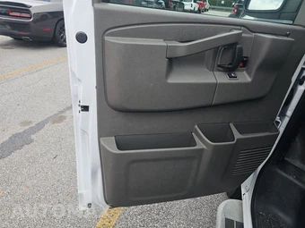 2025 Chevrolet Express 2500 Cargo Van 1WT 135.0" WB - miniatura 9