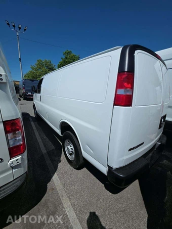 2025 Chevrolet Express 2500 Cargo Van 1WT 135.0" WB - miniatura 2