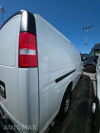 2025 Chevrolet Express 2500 Cargo Van 1WT 135.0" WB - miniatura 3