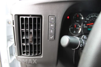 2025 Chevrolet Express 2500 Cargo Van 1WT 135.0" WB - miniatura 27