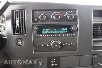 2025 Chevrolet Express 2500 Cargo Van 1WT 135.0" WB - miniatura 31