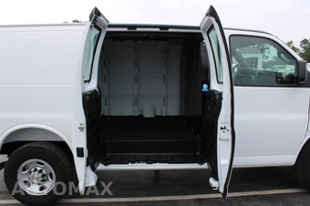 2025 Chevrolet Express 2500 Cargo Van 1WT 135.0" WB - miniatura 9