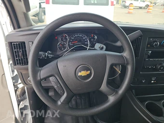 2025 Chevrolet Express 2500 Cargo Van 1WT 135.0" WB - miniatura 10