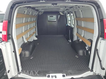2025 Chevrolet Express 2500 Cargo Van 1WT 135.0" WB - miniatura 16