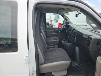 2025 Chevrolet Express 2500 Cargo Van 1WT 135.0" WB - miniatura 8