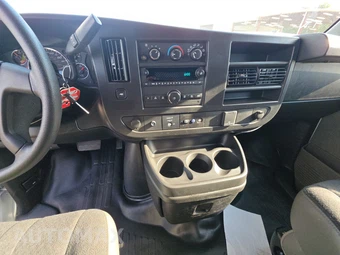 2025 Chevrolet Express 2500 Cargo Van 1WT 135.0" WB - miniatura 11