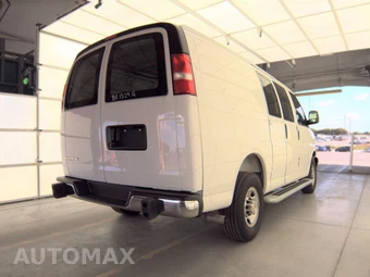 2025 Chevrolet Express 2500 Cargo Van 1WT 135.0" WB - miniatura 4