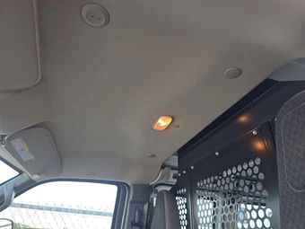 2025 Chevrolet Express 2500 Cargo Van 1WT 135.0" WB - miniatura 16