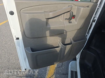 2025 Chevrolet Express 2500 Cargo Van 1WT 135.0" WB - miniatura 9