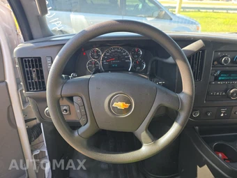 2025 Chevrolet Express 2500 Cargo Van 1WT 135.0" WB - miniatura 10