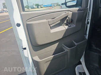 2025 Chevrolet Express 2500 Cargo Van 1WT 135.0" WB – miniatura 9