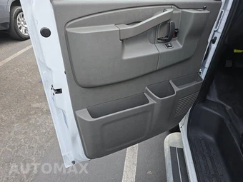 2025 Chevrolet Express 2500 Cargo Van 1WT 135.0" WB - miniatura 9