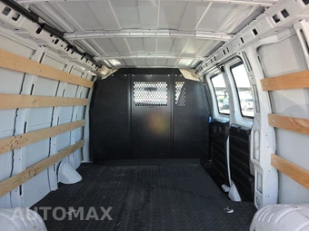 2025 Chevrolet Express 2500 Cargo Van 1WT 135.0" WB - miniatura 15