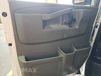 2025 Chevrolet Express 2500 Cargo Van 1WT 135.0" WB - miniatura 9