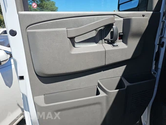 2025 Chevrolet Express 2500 Cargo Van 1WT 135.0" WB - miniatura 9