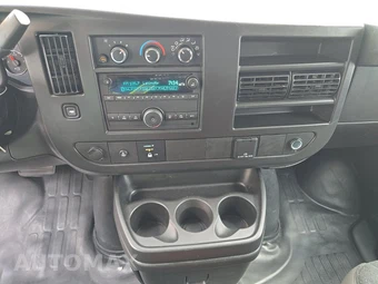 2025 Chevrolet Express 2500 Cargo Van 1WT 135.0" WB - miniatura 11