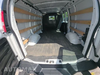 2025 Chevrolet Express 2500 Cargo Van 1WT 135.0" WB - miniatura 16