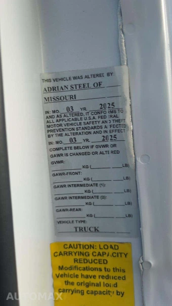 2025 Chevrolet Express 2500 Cargo Van 1WT 135.0" WB - miniatura 17