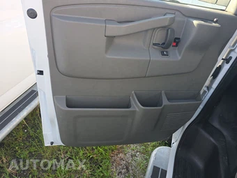 2025 Chevrolet Express 2500 Cargo Van 1WT 135.0" WB - miniatura 9