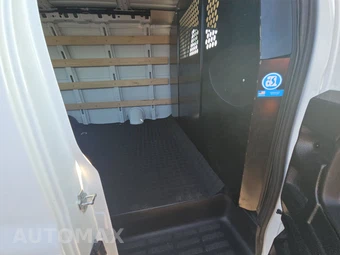 2025 Chevrolet Express 2500 Cargo Van 1WT 135.0" WB - miniatura 13