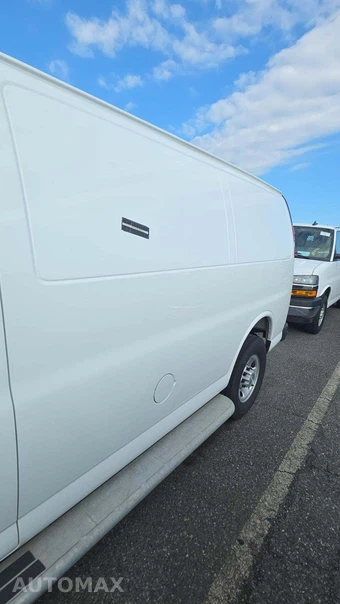 2025 Chevrolet Express 2500 Cargo Van 1WT 135.0" WB - miniatura 24