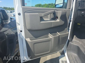 2025 Chevrolet Express 2500 Cargo Van 1WT 135.0" WB - miniatura 9