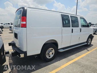 2025 Chevrolet Express 2500 Cargo Van 1WT 135.0" WB - miniatura 4