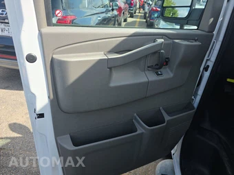 2025 Chevrolet Express 2500 Cargo Van 1WT 135.0" WB - miniatura 9