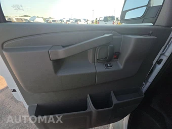 2025 Chevrolet Express 2500 Cargo Van 1WT 135.0" WB - miniatura 9