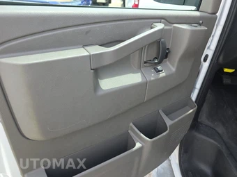 2025 Chevrolet Express 2500 Cargo Van 1WT 135.0" WB - miniatura 9