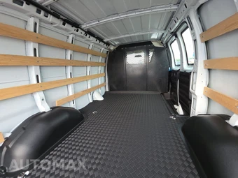 2025 Chevrolet Express 2500 Cargo Van 1WT 135.0" WB - miniatura 13