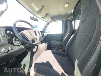 2025 Chevrolet Express 2500 Cargo Van 1WT 135.0" WB - miniatura 7