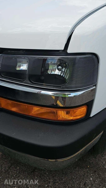 2025 Chevrolet Express 2500 Cargo Van 1WT 135.0" WB - miniatura 26