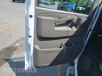 2025 Chevrolet Express 2500 Cargo Van 1WT 135.0" WB - miniatura 9