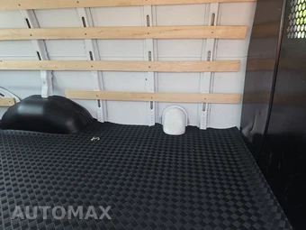 2025 Chevrolet Express 2500 Cargo Van 1WT 135.0" WB - miniatura 13