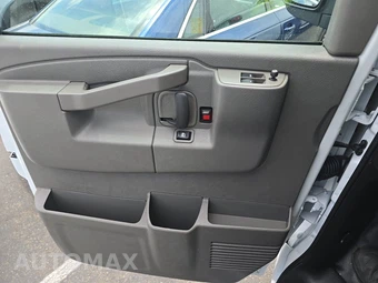 2025 Chevrolet Express 2500 Cargo Van 1WT 135.0" WB - miniatura 9