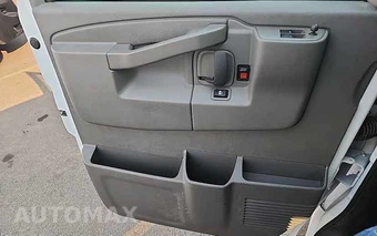 2025 Chevrolet Express 2500 Cargo Van 1WT 135.0" WB - miniatura 12
