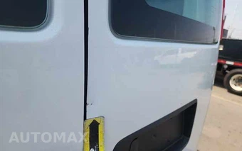 2025 Chevrolet Express 2500 Cargo Van 1WT 135.0" WB - miniatura 25