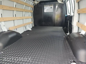 2025 Chevrolet Express 2500 Cargo Van 1WT 135.0" WB - miniatura 13