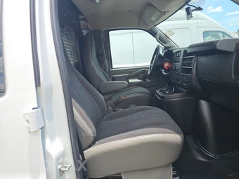 2025 Chevrolet Express 2500 Cargo Van 1WT 135.0" WB - miniatura 8