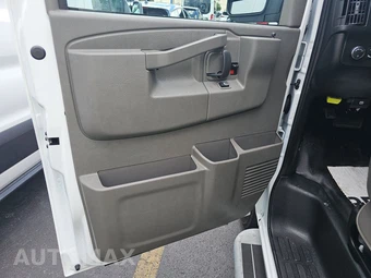 2025 Chevrolet Express 2500 Cargo Van 1WT 135.0" WB - miniatura 9
