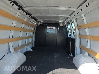 2025 Chevrolet Express 2500 Cargo Van 1WT 135.0" WB - miniatura 15