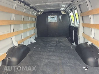 2025 Chevrolet Express 2500 Cargo Van 1WT 135.0" WB - miniatura 15