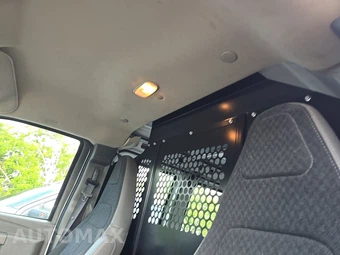 2025 Chevrolet Express 2500 Cargo Van 1WT 135.0" WB - miniatura 16