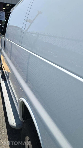 2025 Chevrolet Express 2500 Cargo Van 1WT 135.0" WB - miniatura 25