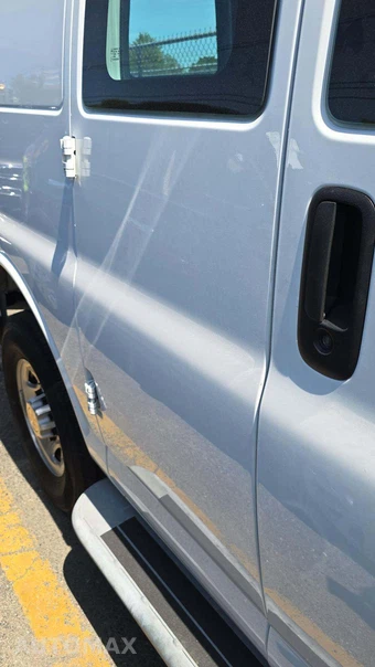2025 Chevrolet Express 2500 Cargo Van 1WT 135.0" WB - miniatura 31